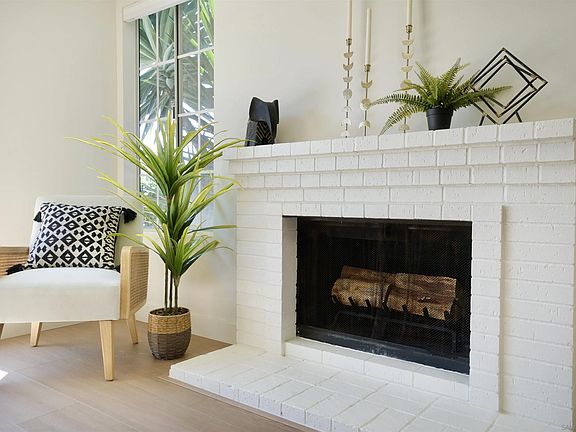4th image of 2877 Sanford Ln