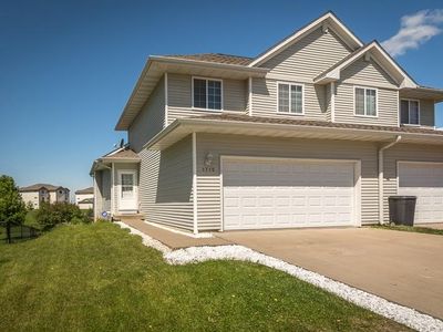 1715 Eight Point Trl, North Liberty, IA, 52317