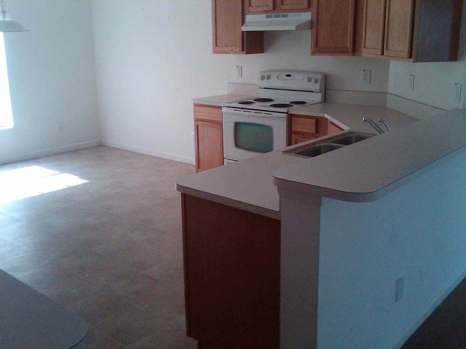 3 bed, 1840 sqft, $2,000 — Photo 4