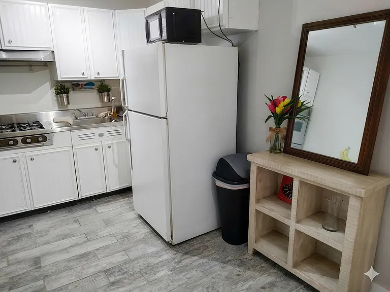 2401 H St NW #306 — Photo 5
