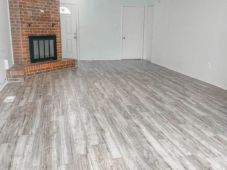 9608 Detroit Ave — Photo 2