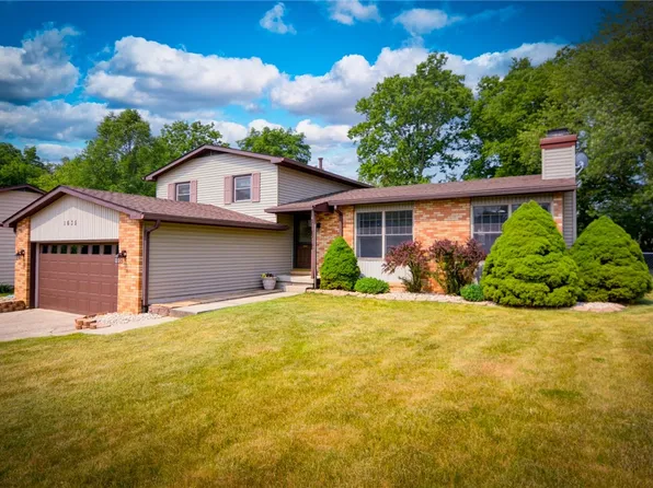 1635 Fleetwood Ct, Mt Zion, IL 62549