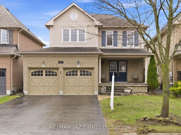 42 Russell Barton Ln, Uxbridge, ON L9P 1Z2