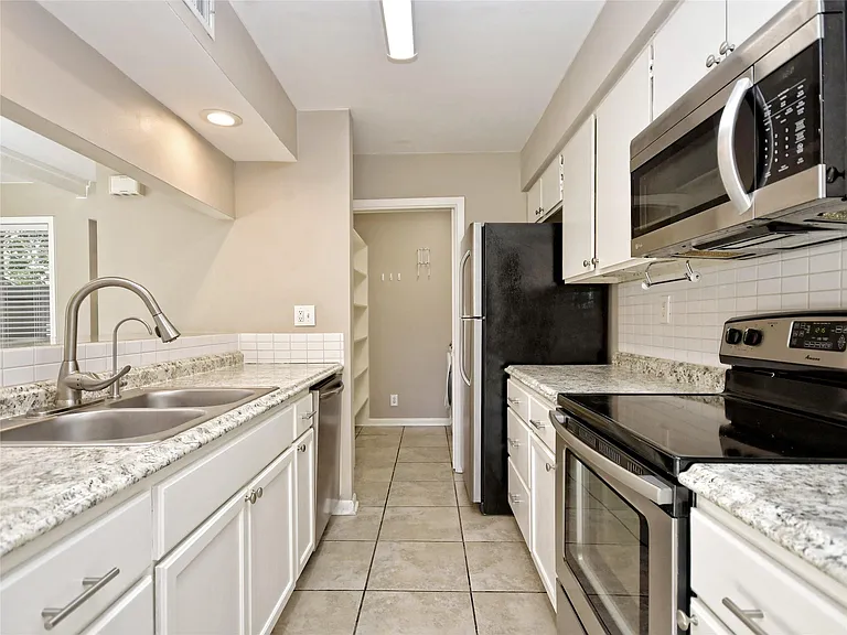 100 Lido Cir #G2 — Photo 9