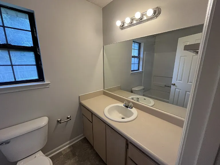 1315 Crossgate Ct — Photo 14