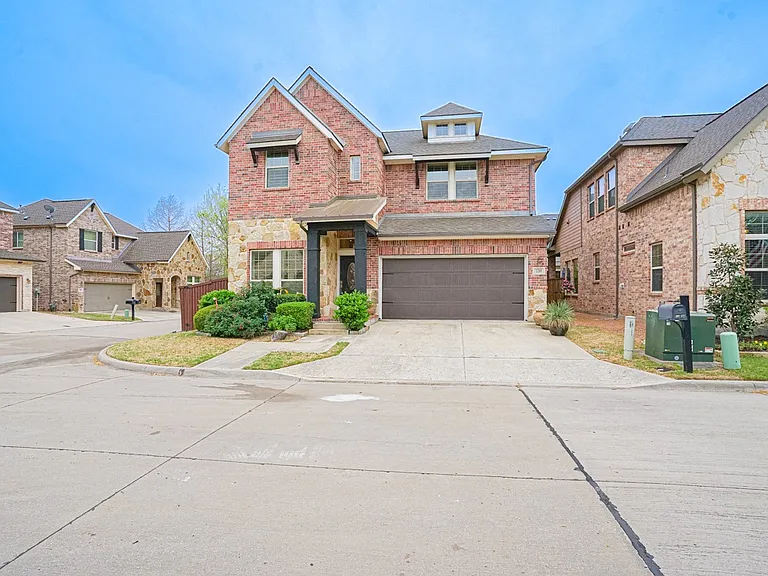 1209 Savoy Ln — Photo 12