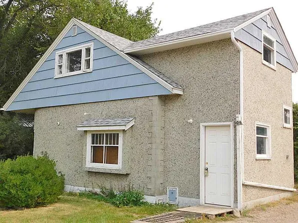 309 N 45th Ave W, Claresholm, AB T0L 0T0