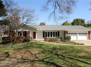 5711 Riviere Dr, Charlotte, NC 28211