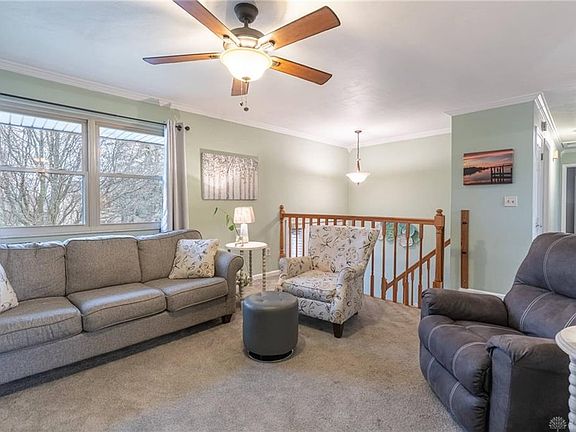 4th image of 744 Burnside Dr