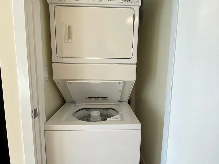Library Place Apartments — Photo 37