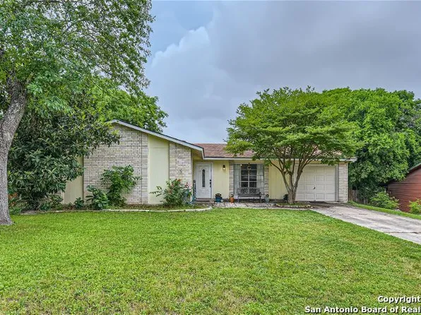 12213 Lucky Oaks St, Live Oak, TX 78233