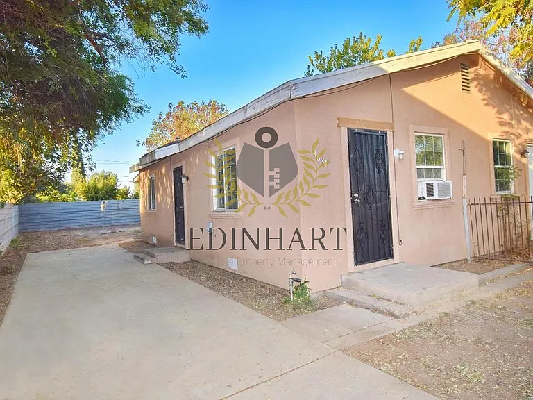 3631 E Dwight Way — Photo 1