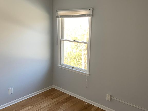 4th image of 36 Garwood Ct E Floor 2