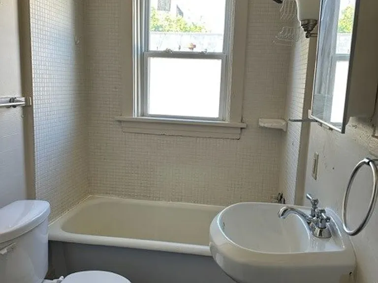 408 Radnor 2nd Fld #2ND FLR — Photo 6