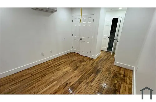 1126 Manor Ave #2R Photo 1