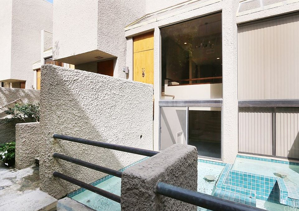 1st image of 484 E California Blvd APT 30