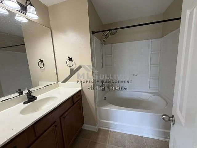 100 Stratford Lakes Dr #221 — Photo 13
