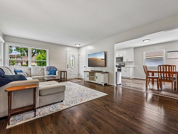 3rd image of 9807 W Morgan AVENUE