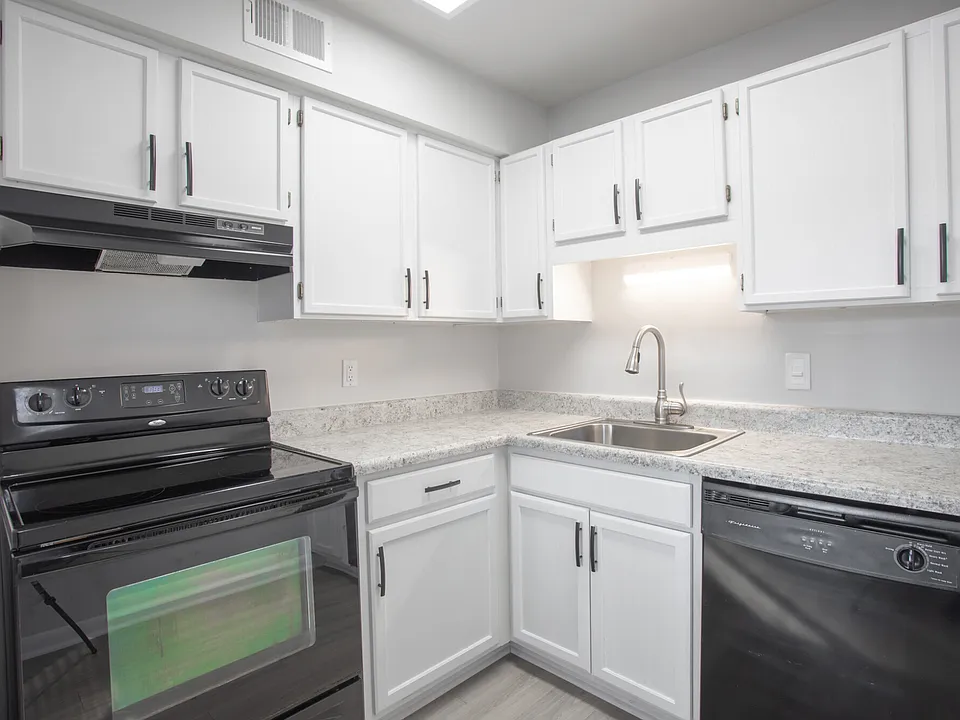 Autumn Lakes Apartments