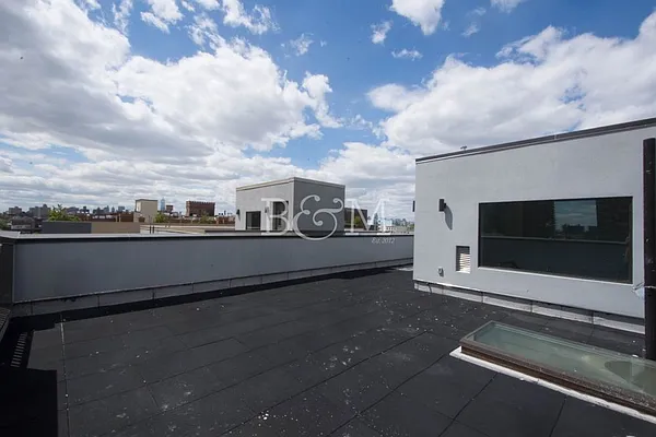 Rented by Brick&Mortar | media 49