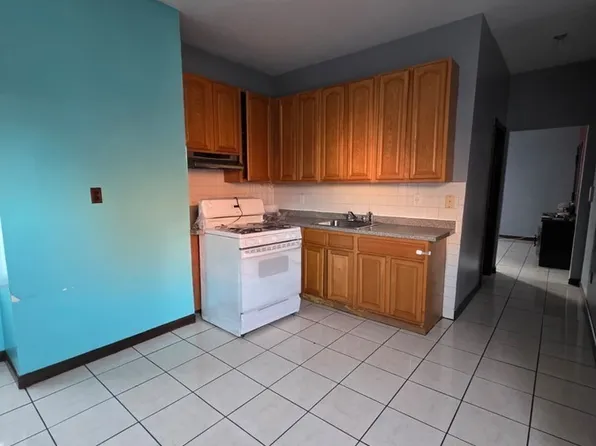 104 Oak St, Yonkers, NY