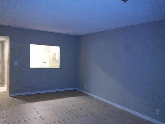 3rd image of 4141 NW 90th Ave APT 106