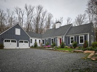 519 Hollow Rd, Skillman, NJ 08558