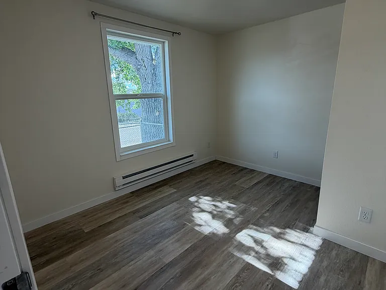 1145 Nebraska Ave — Photo 11