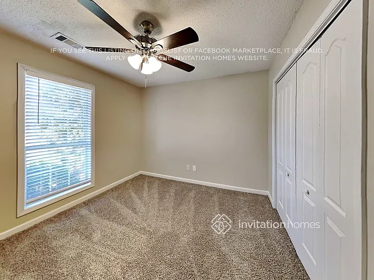 1127 Chateau Ter — Photo 12