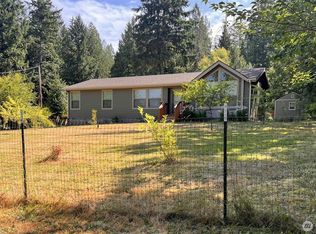320 E Lake Devereaux Rd, Belfair, WA 98524