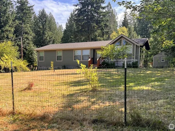 320 E Lake Devereaux Road, Allyn, WA 98524