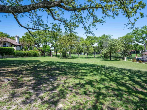 4379 Hogan Dr, Tyler, TX 75709