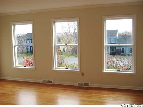 4th image of 4483 Swissvale Dr