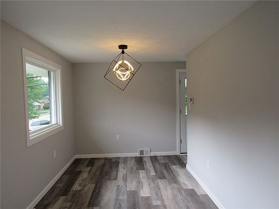 3rd image of 5145 Colewood Dr