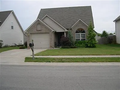 105 E Chopin Way photo 1