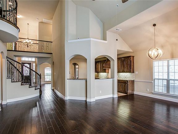 2nd image of 10473 Chantry Ln