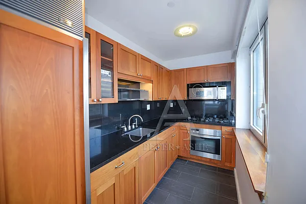 Rented by Peter Ashe | media 56