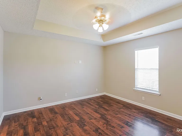 310 Reeves Ct — Photo 11
