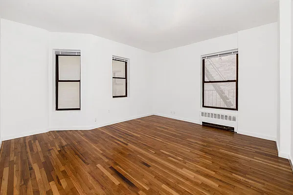 Rented by SP Brokerage Inc | media 2