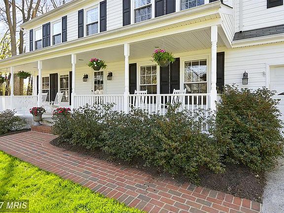 2nd image of 703 Jenny Ann Ct