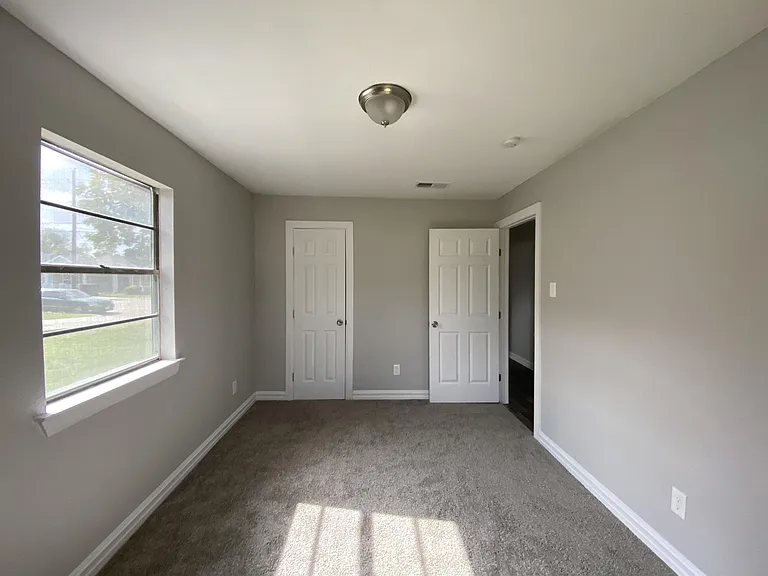 1124 F Ave — Photo 6