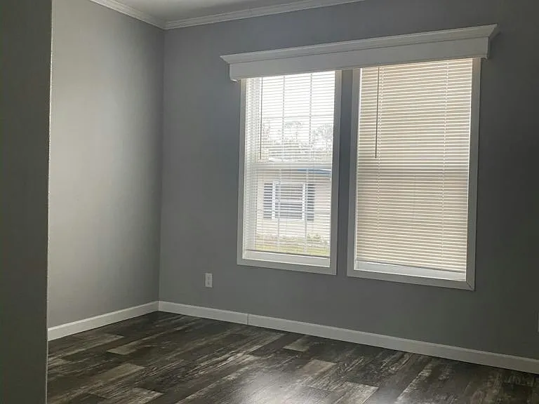 454 King Edward Ave #42 — Photo 7