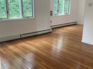 395 Serena Rd FLOOR 1, Hewlett, NY 11557