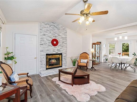 4th image of 6428 Paradise Point Rd