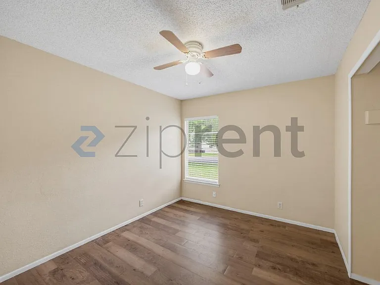 8318 Tuxford — Photo 14