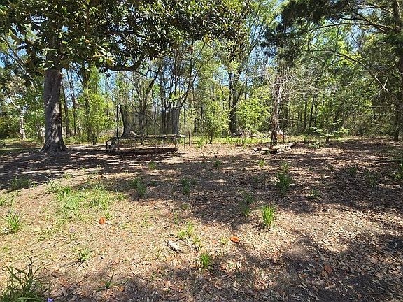 3rd image of 1764 Dice Rd