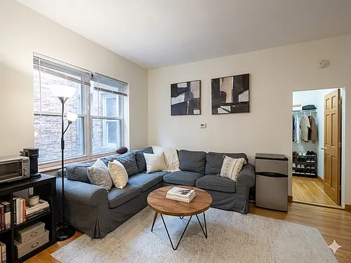 22 Battery St #1R Photo 1
