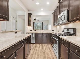 736 Wickham Ridge Rd, Apex, NC 27539