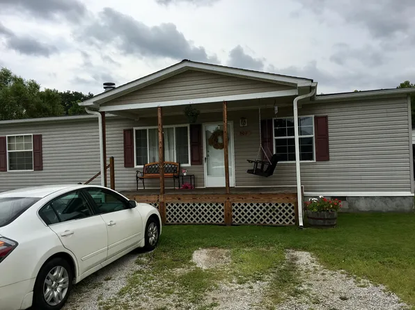 207 Lynn Oak Dr, Lavalette, WV 25535