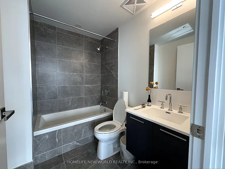 3 Gloucester St #4201 — Photo 7